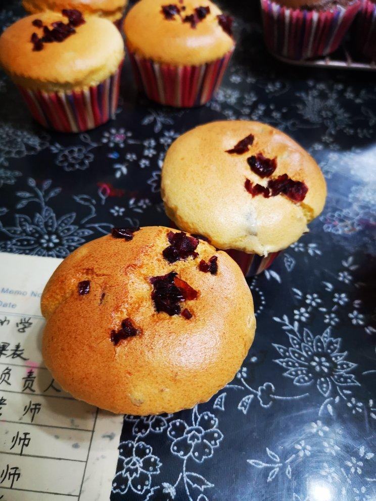 低甜蔓越莓迷你杯子蛋糕