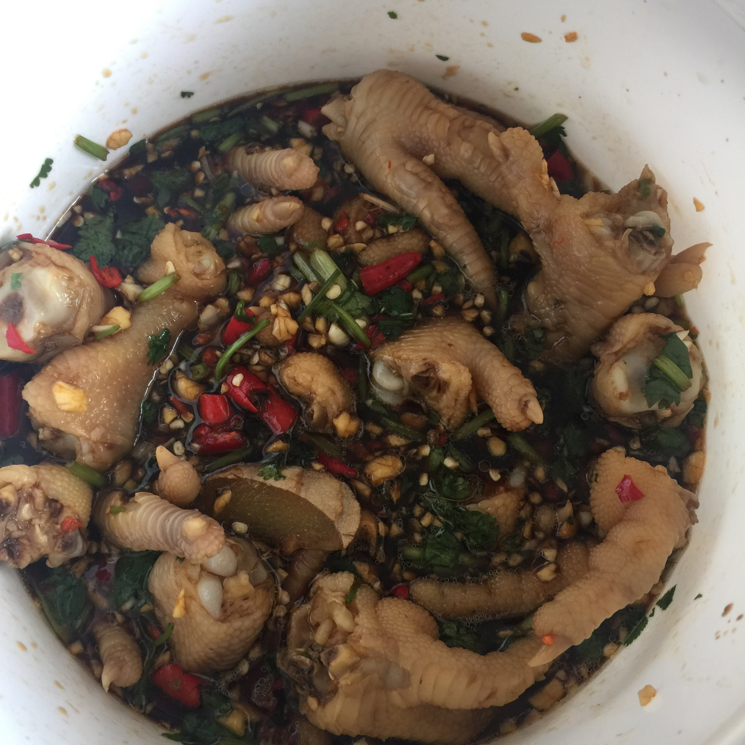 酸辣鸡脚๑
