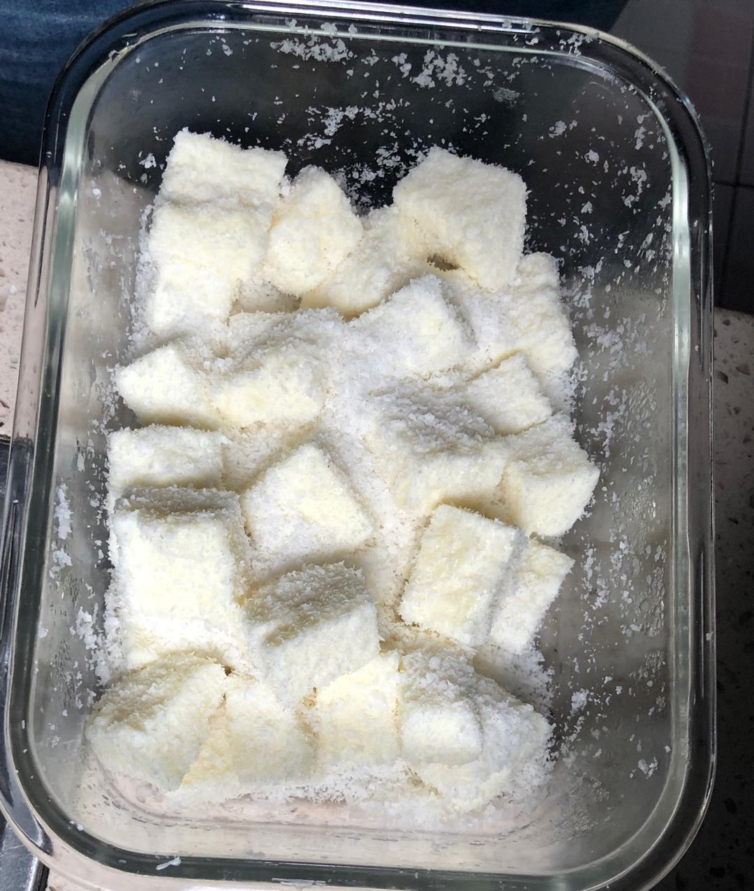 完胜85度C牛奶椰丝小方