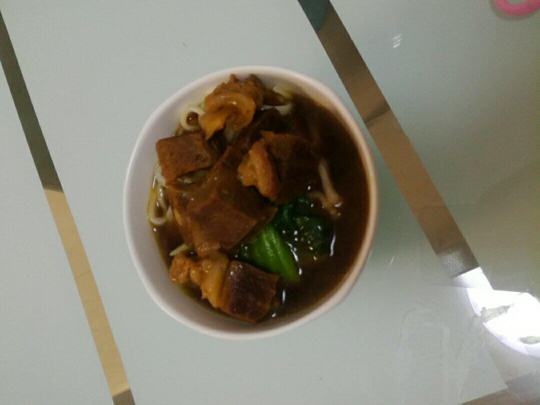 正宗台湾红烧牛肉面