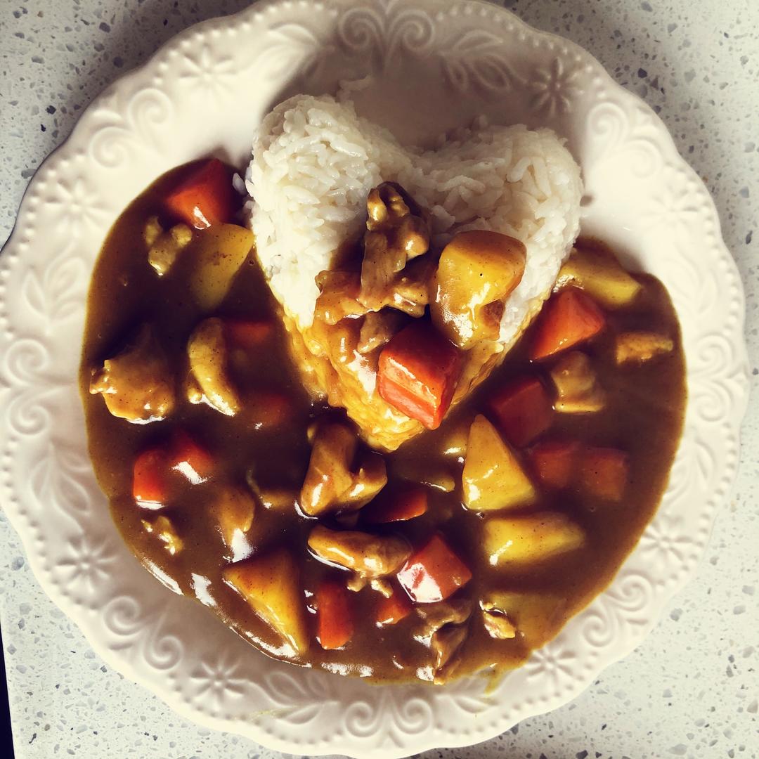 鸡腿咖喱饭的做法