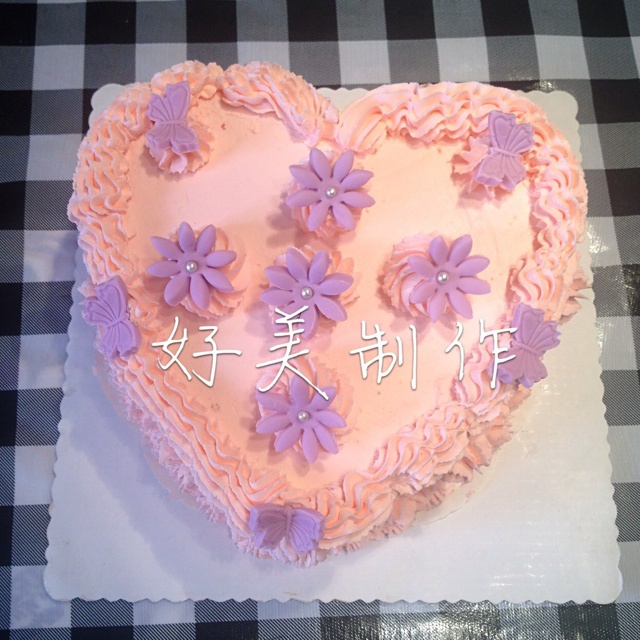 装饰奶油蛋糕