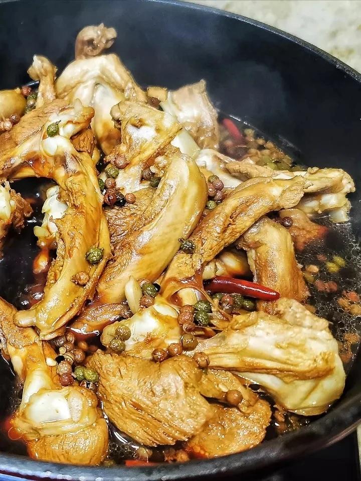 麻辣鸭锁骨（不输周黑鸭）