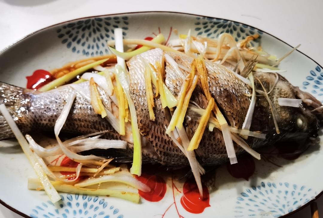 清蒸鲈鱼