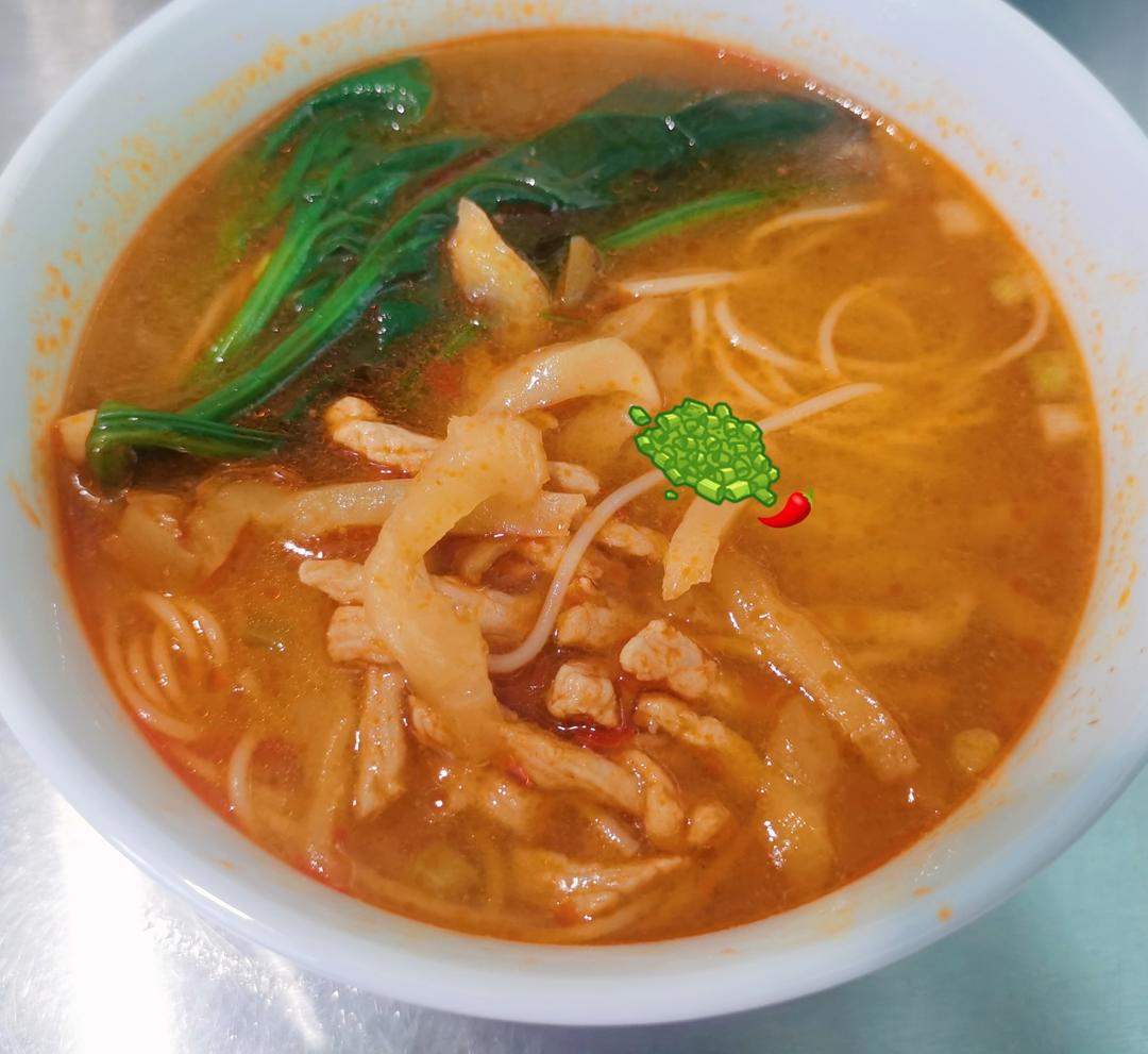教你在家也可以做的榨菜肉丝面，香辣开胃，面条好吃到连汤都不剩