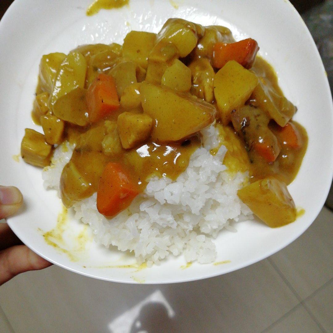 咖喱鸡肉饭