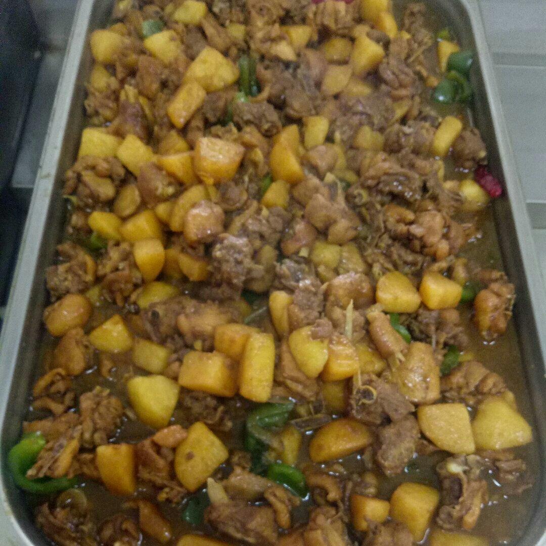 红烧鸡块炖土豆