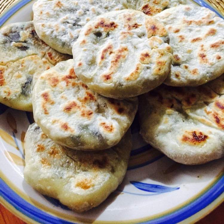 茄子尖椒素馅饼——咬一口能出汤汁儿