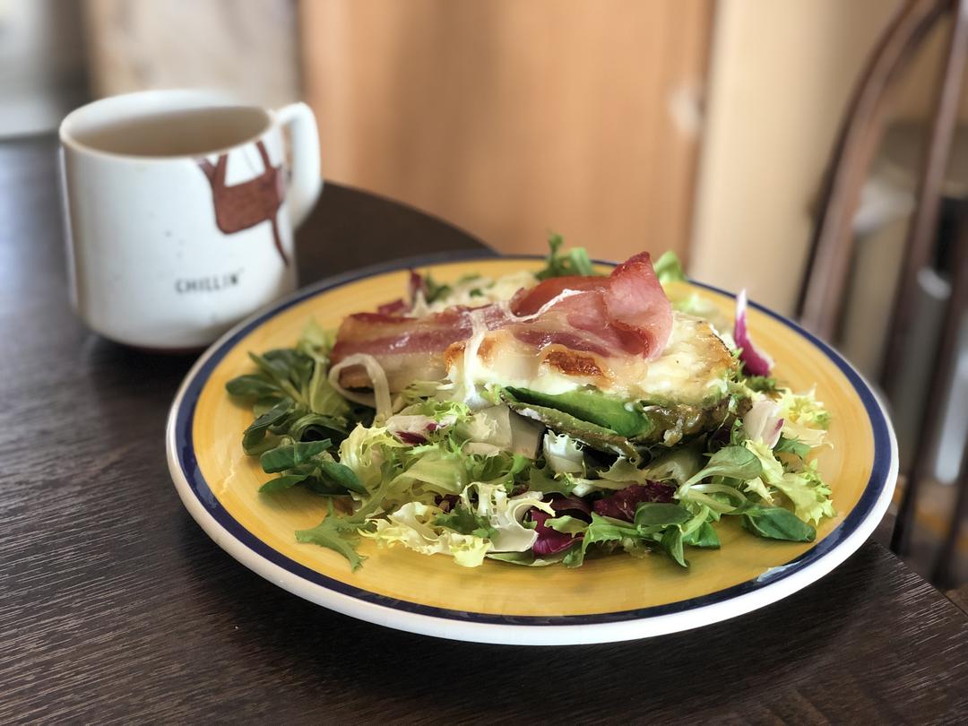 Crusty avocado · 意式香烤牛油果小船的做法