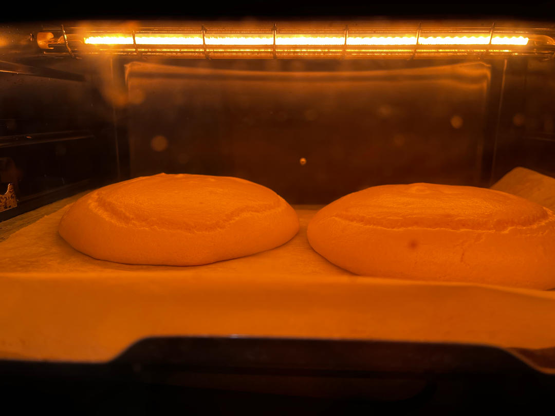 超软的~肉松夹心蛋糕