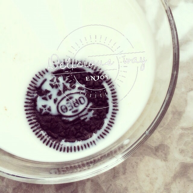 牛奶燕麦泡香蕉（减肥快手早餐）