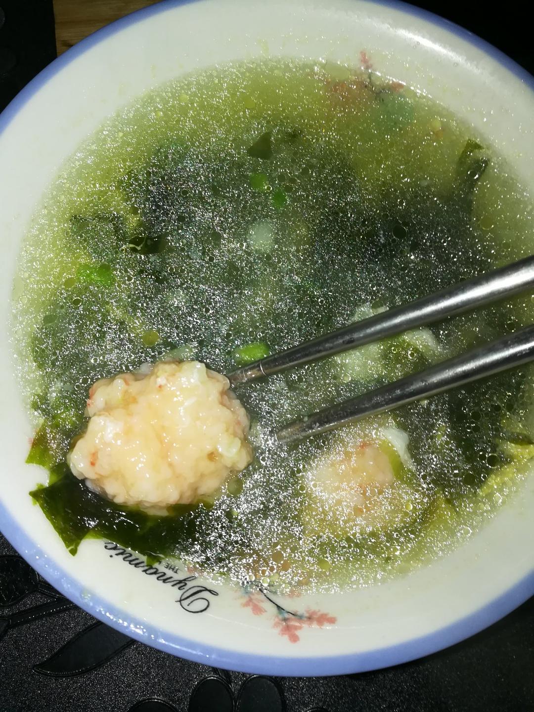 裙带菜虾滑蛋花汤