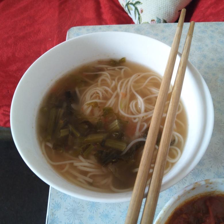 酸菜汤面（无油菜）