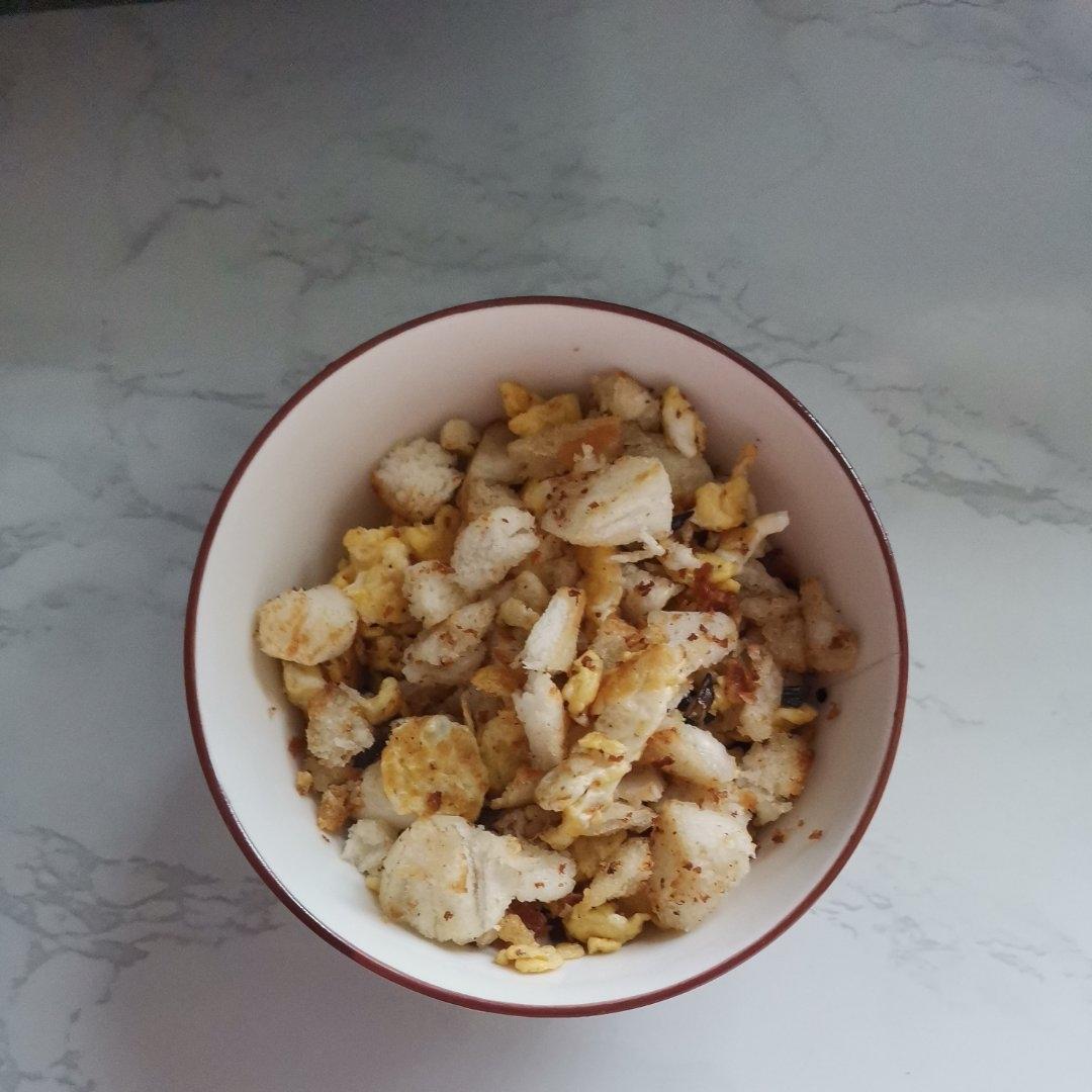 鸡蛋炒馍花