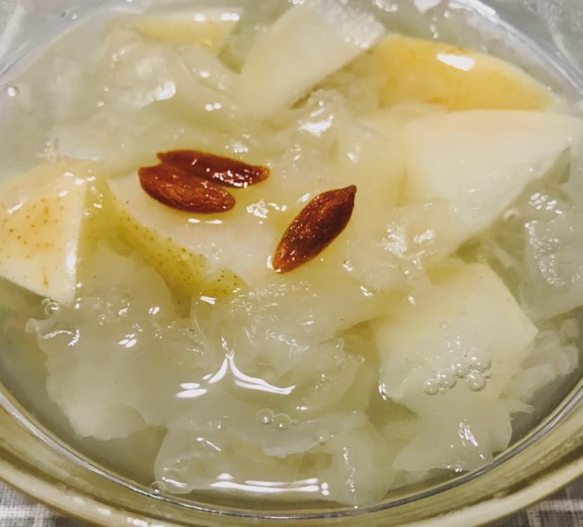 冰糖银耳梨汤