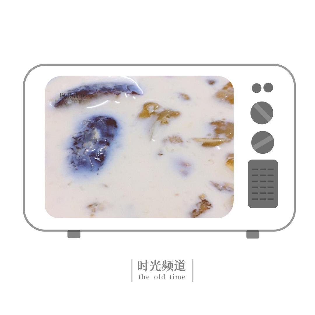 银耳桃胶皂角米牛奶炖花胶
