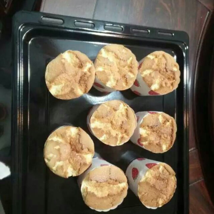 软绵绵戚风纸杯蛋糕