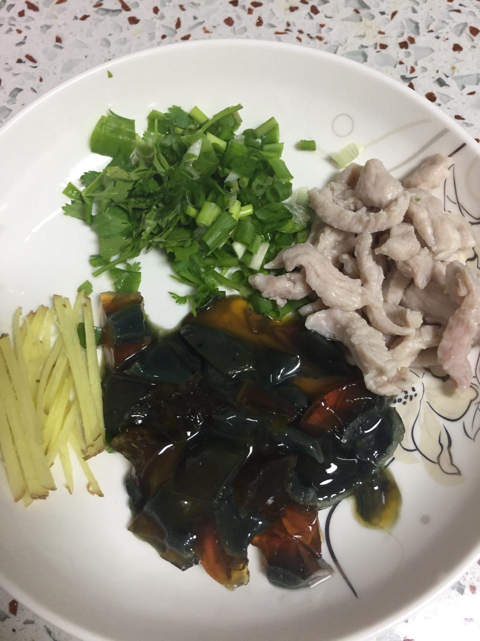 皮蛋瘦肉粥 Pidan & Pork Rice Soup