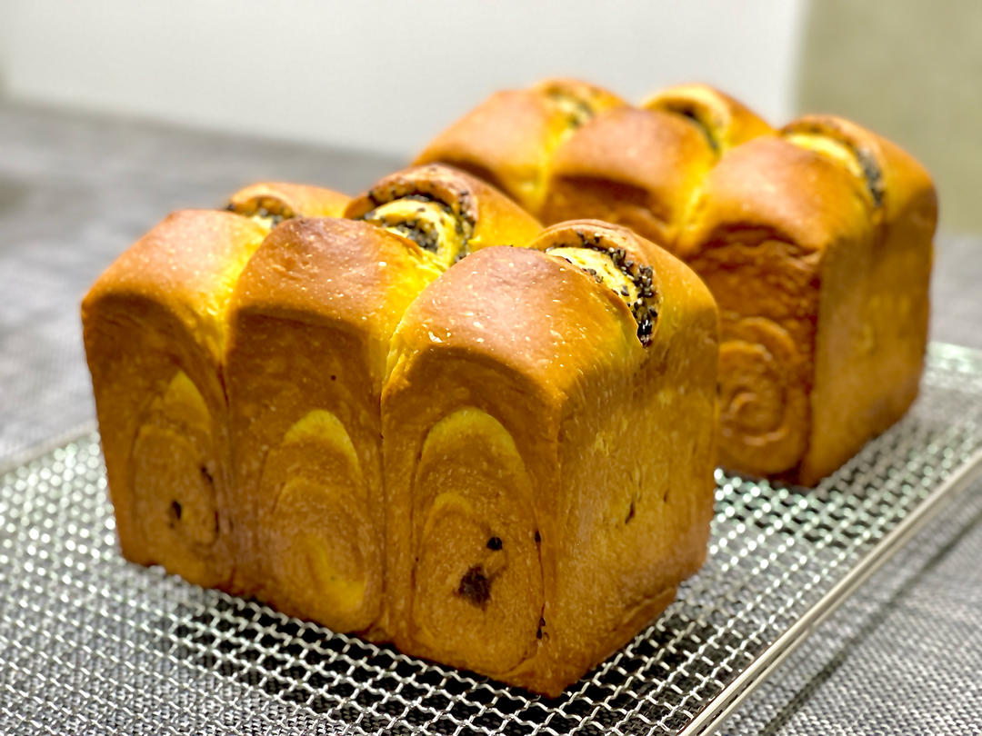 南瓜黑芝麻吐司