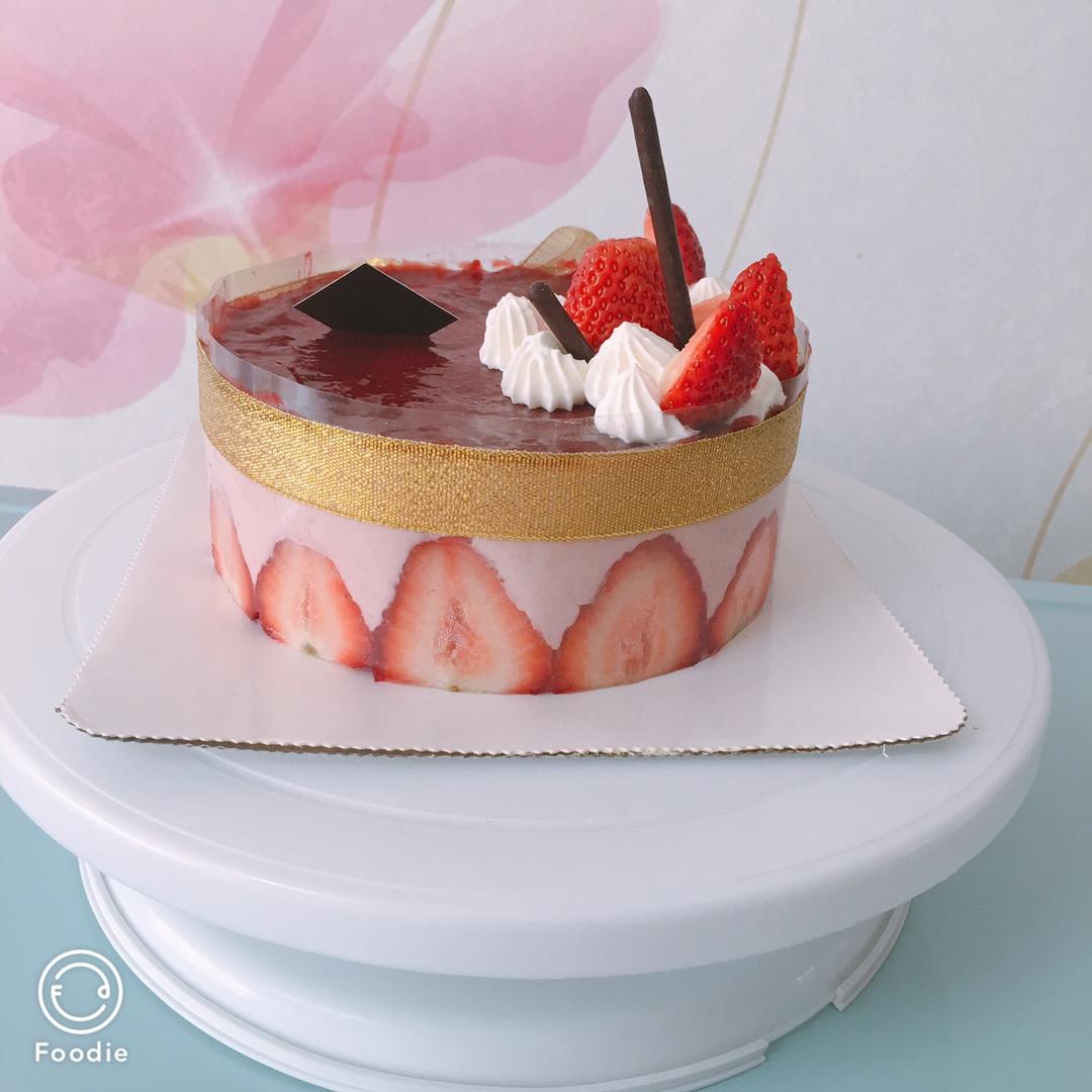 【视频】草莓慕斯蛋糕～抓住草莓季的尾巴