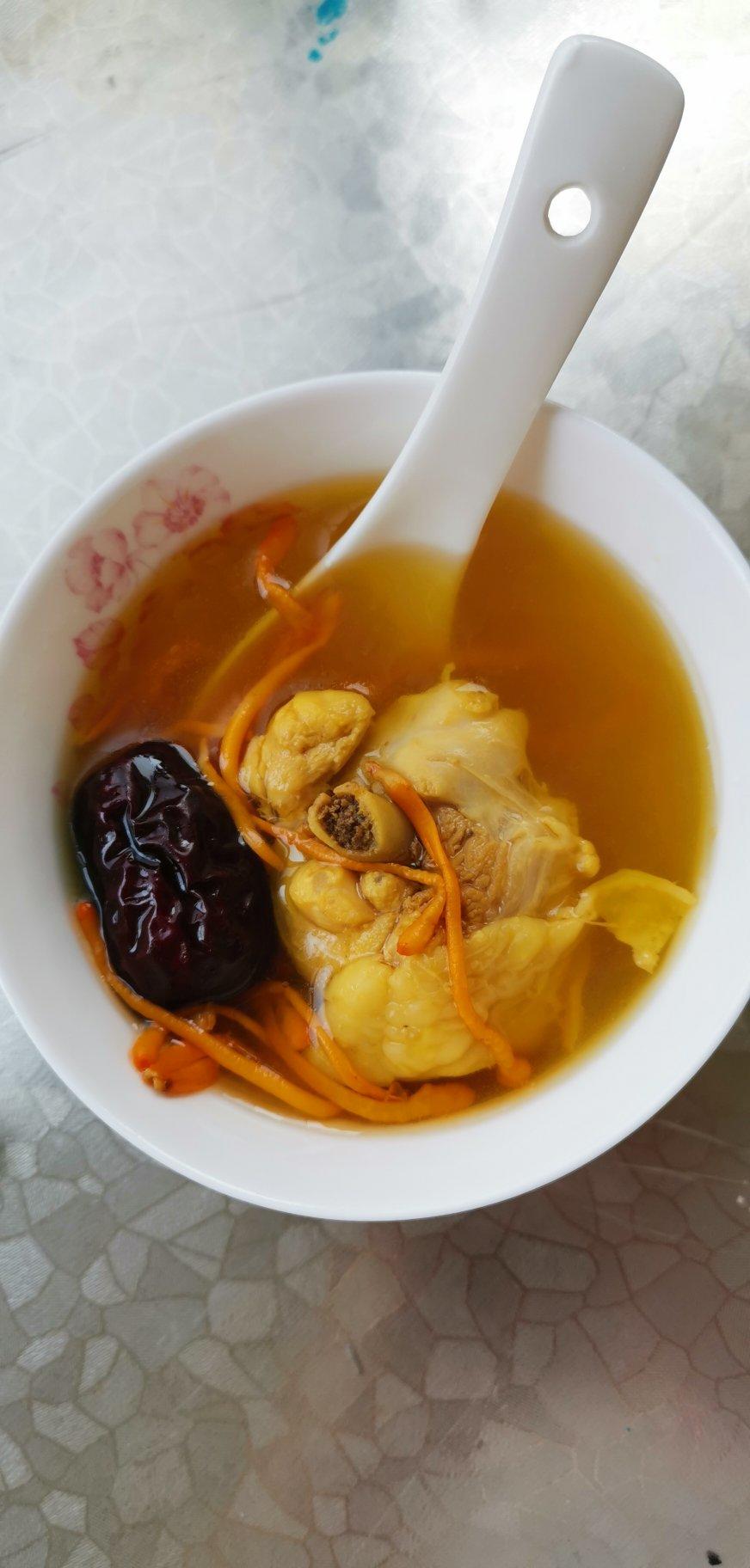 虫草花煲鸡汤