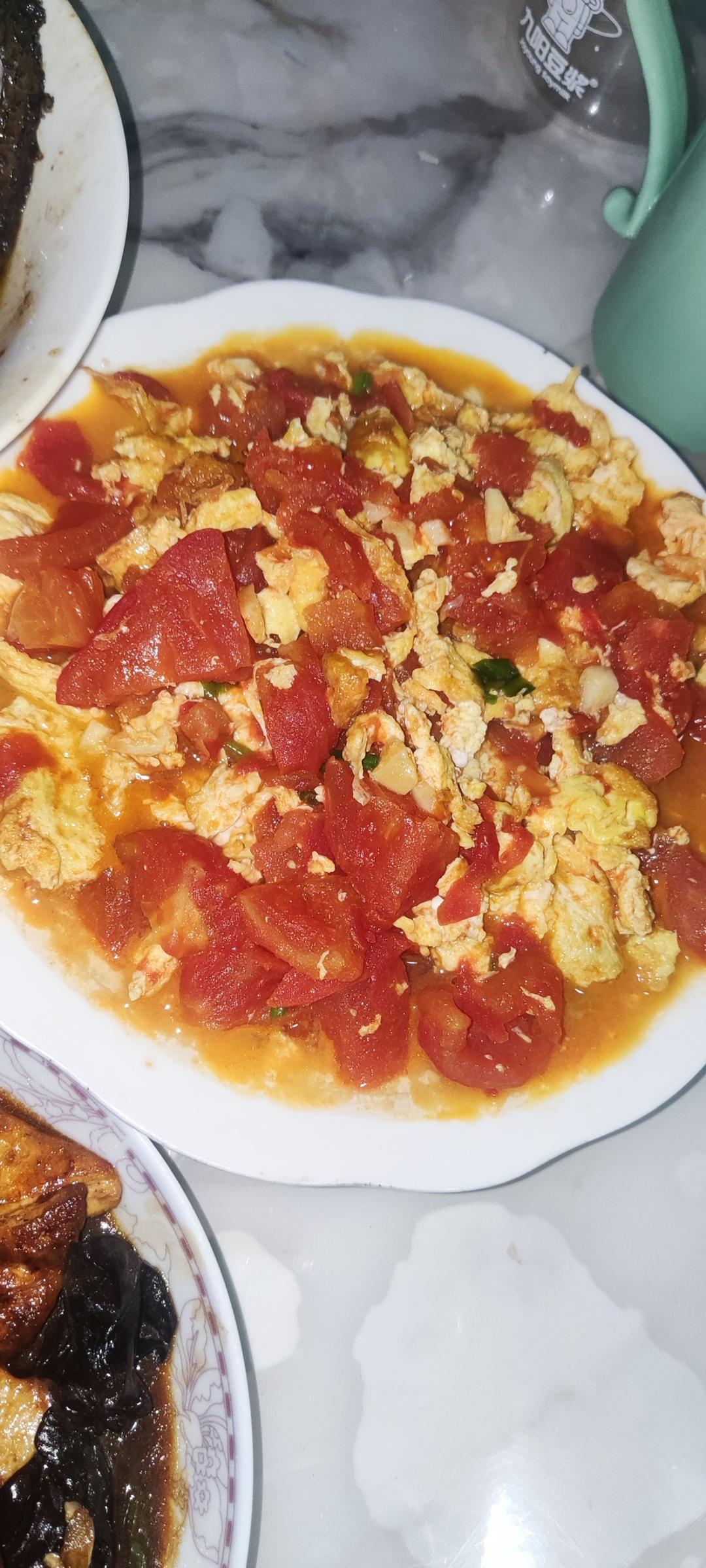 番茄炒鸡蛋（超浓的番茄味）
