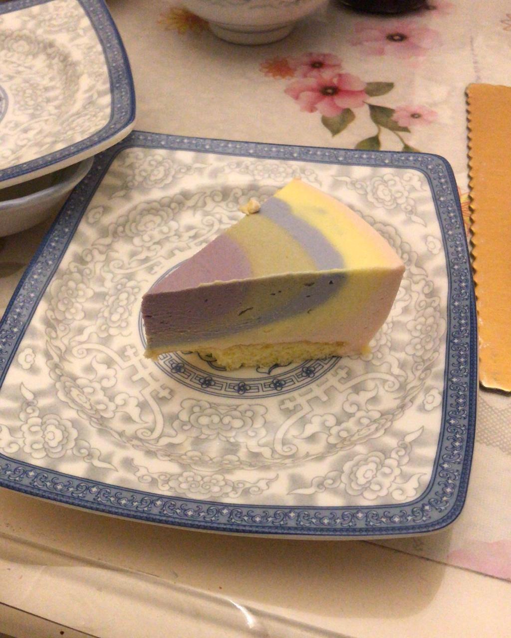 彩虹慕斯蛋糕