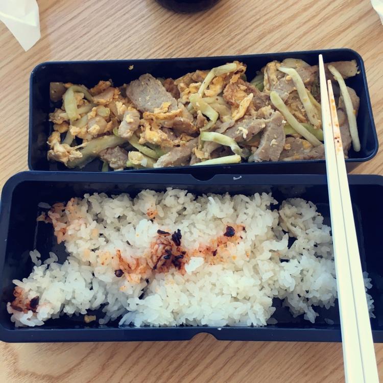 蒜苗炒鸡蛋