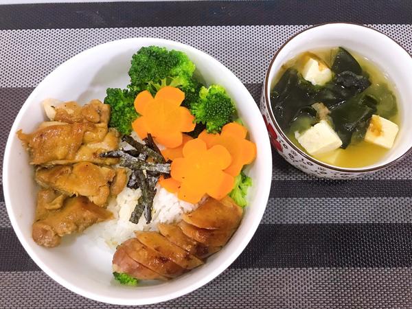 日式照烧鸡肉饭