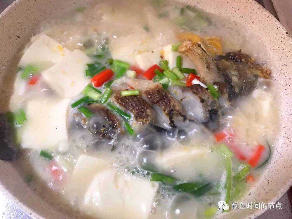 鲫鱼豆腐汤