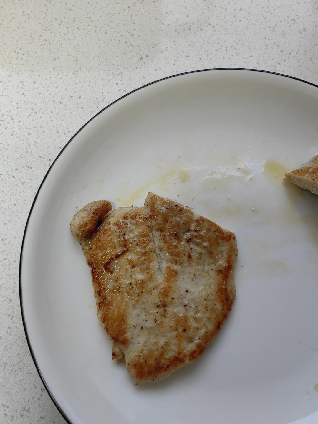 【嫩煎鸡胸肉】