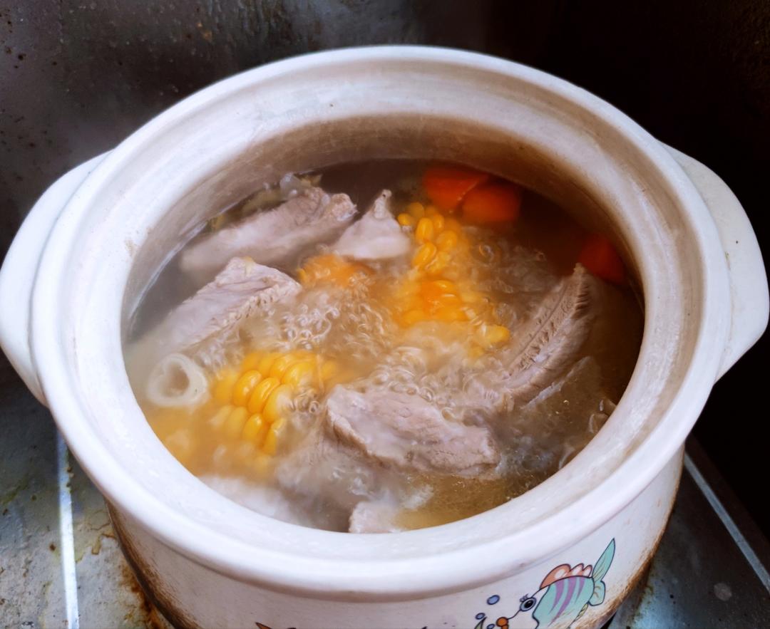 玉米排骨汤