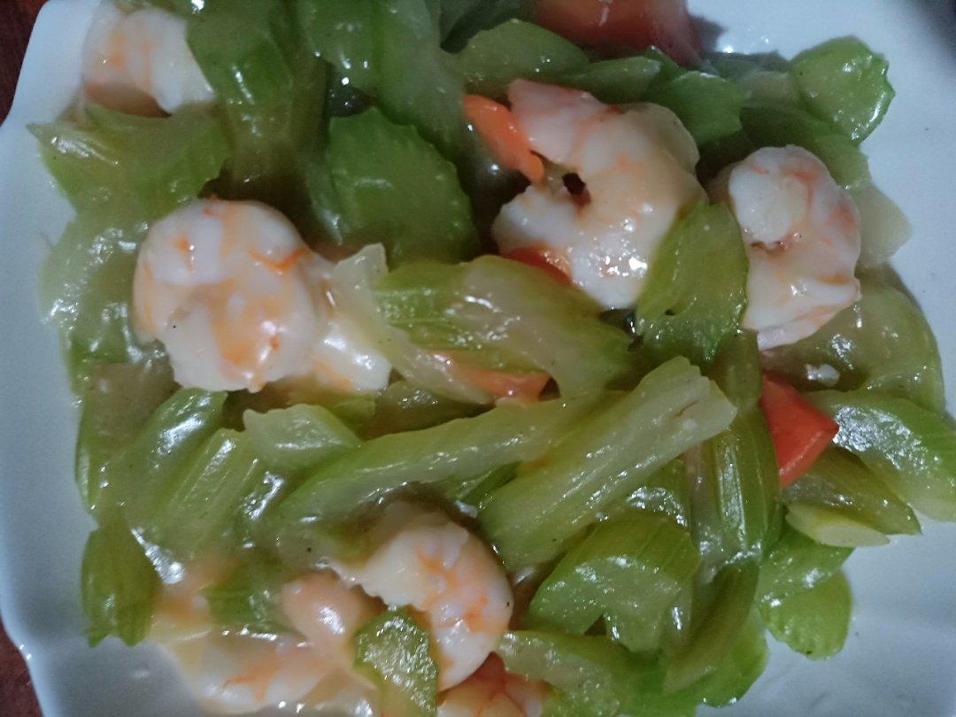 西芹腰果炒鲜瑶柱（虾仁）---在家也能做出五星级酒店的菜肴