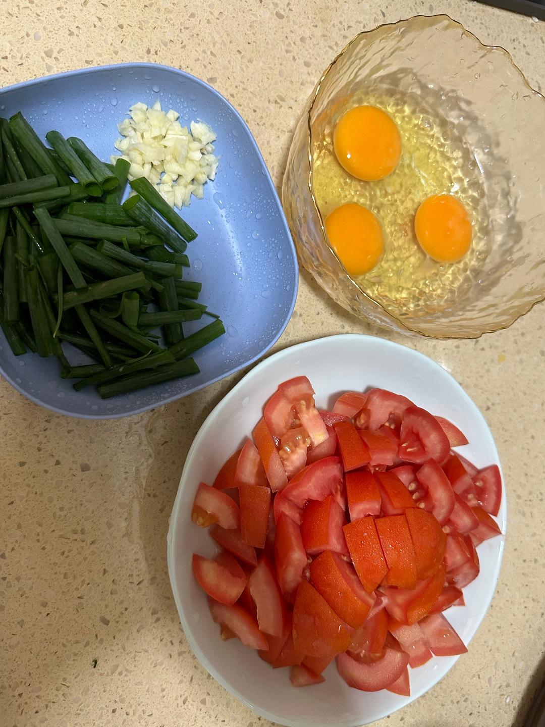 西红柿炒鸡蛋的做法 步骤1