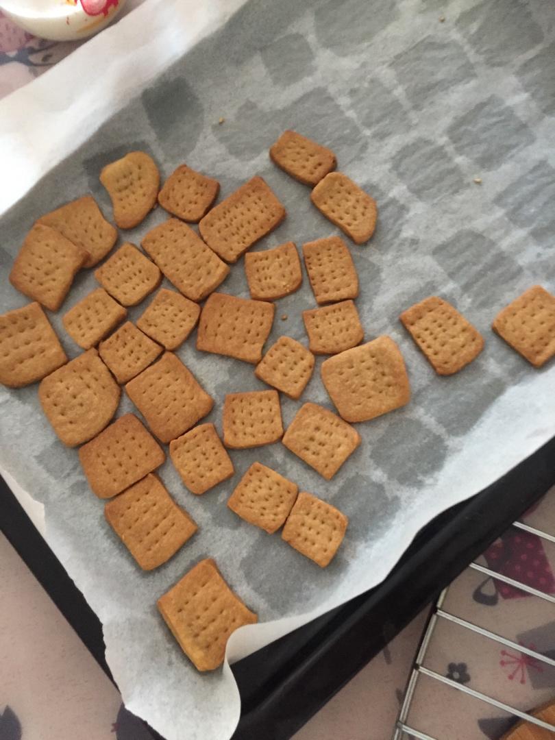 无鸡蛋无黄油的咸味土豆饼干