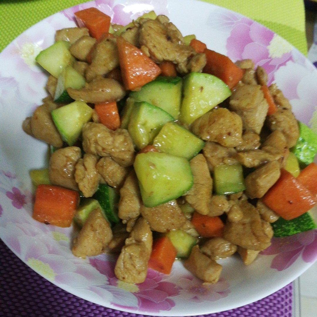 胡萝卜黄瓜鸡胸肉