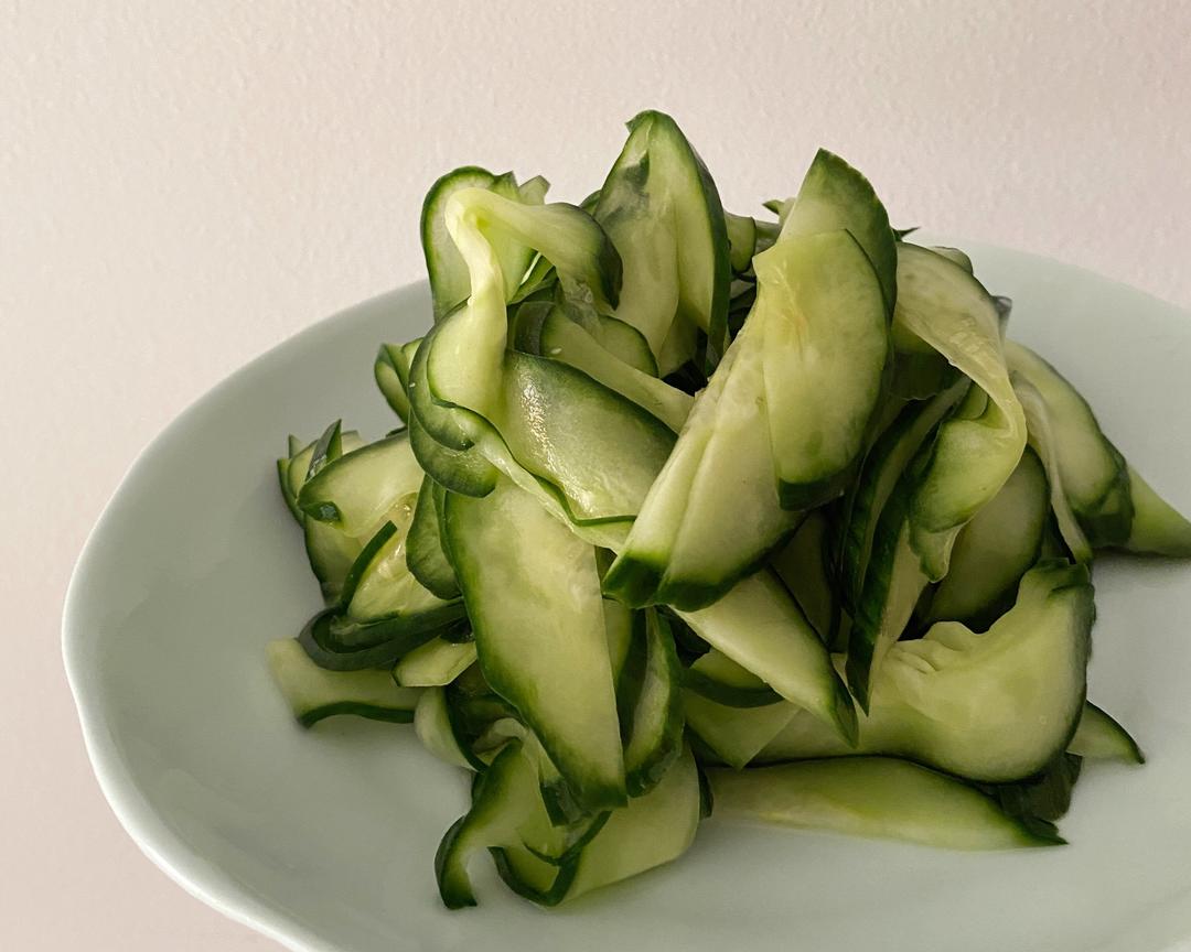 黄瓜炒肉片的做法 步骤1