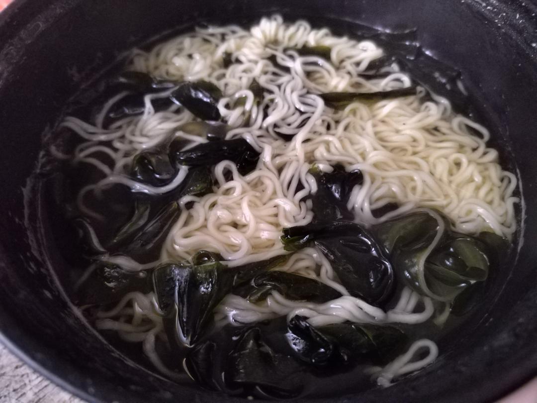 麻油裙带菜荞麦面 康师傅鲜虾鱼板面同款
