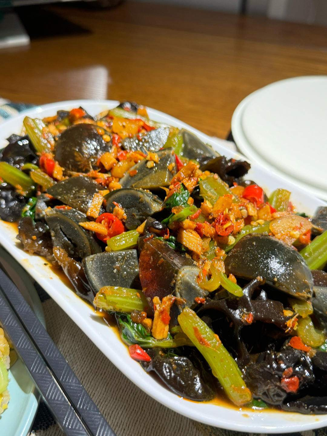 皮蛋的神仙吃法❗️好吃到爆的香菜拌皮蛋