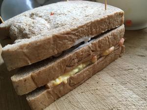 低脂减肥金枪鱼三明治的做法 步骤4