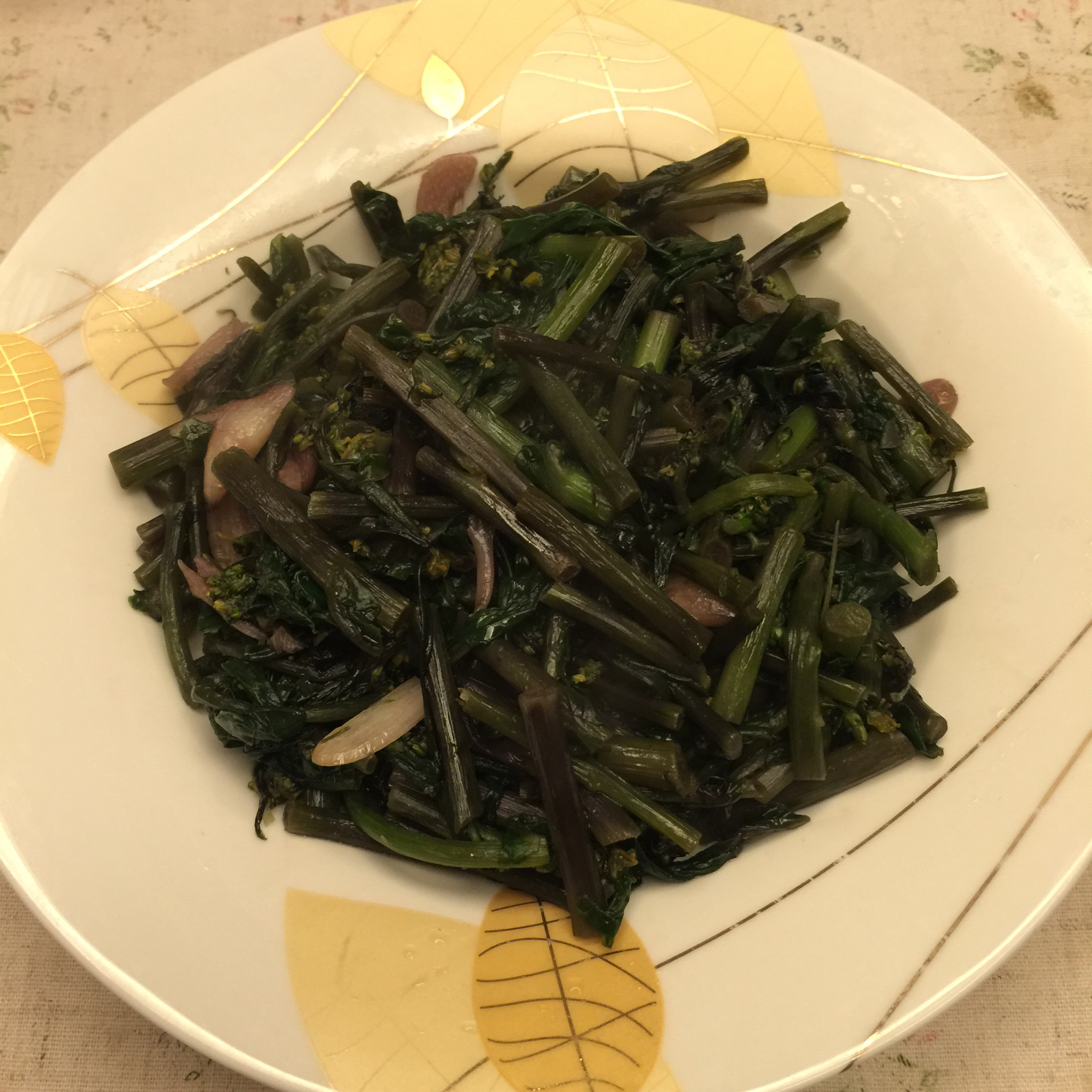 清炒红菜薹