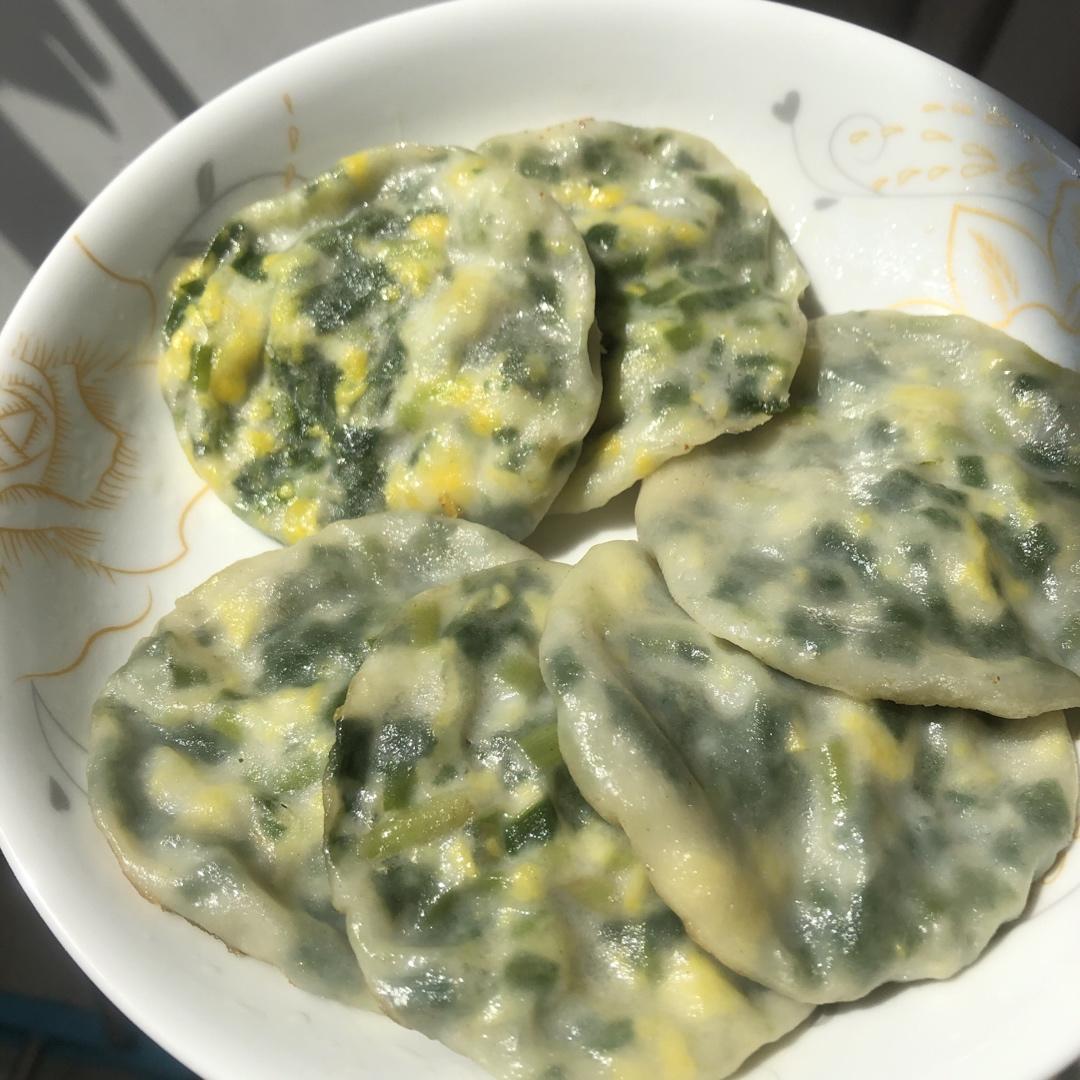 薄如蝉翼的韭菜鸡蛋馅饼