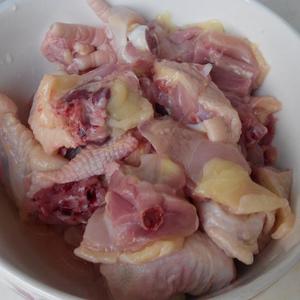 电饭锅煲榴莲炖鸡的做法 步骤1