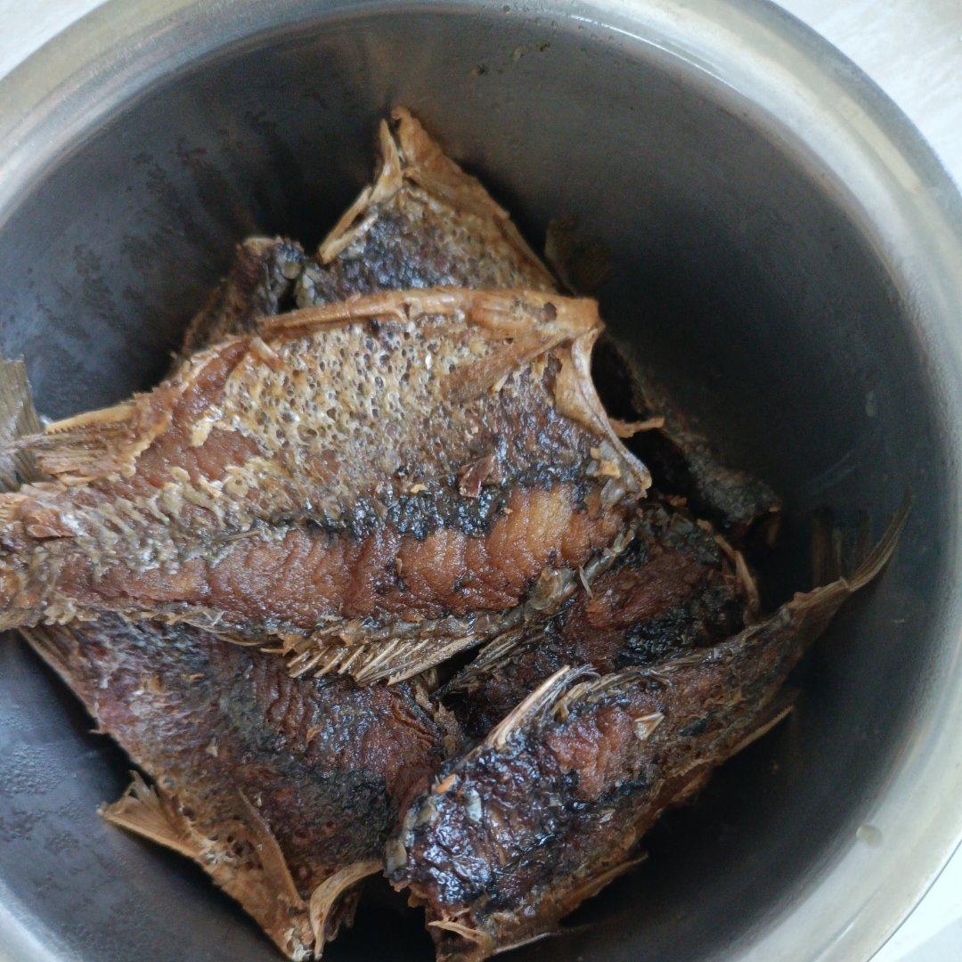 高压锅版焖酥鱼