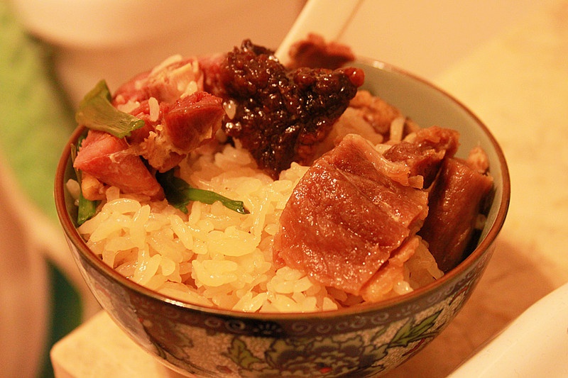 电饭锅版腊肠煲仔饭