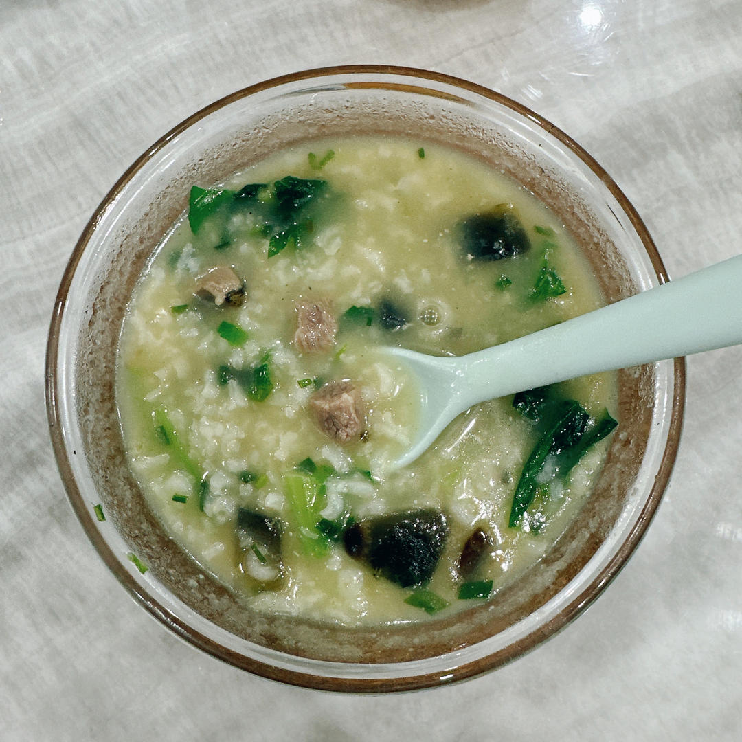 妈妈👩教我做的皮蛋瘦肉粥🥣简单快捷美味😋