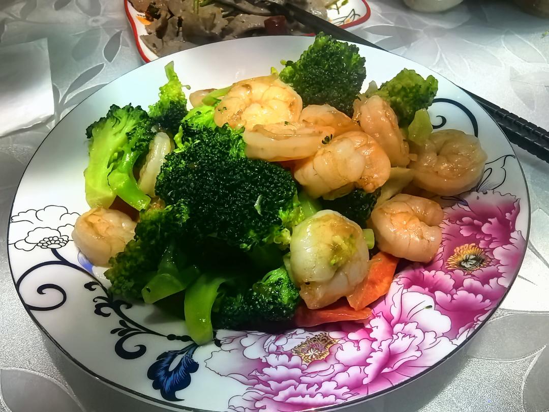 虾仁炒西兰花