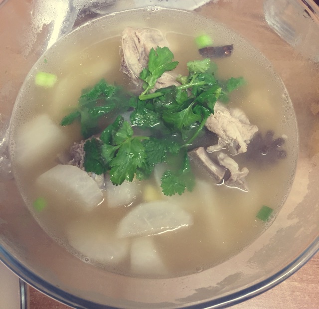 萝卜排骨汤