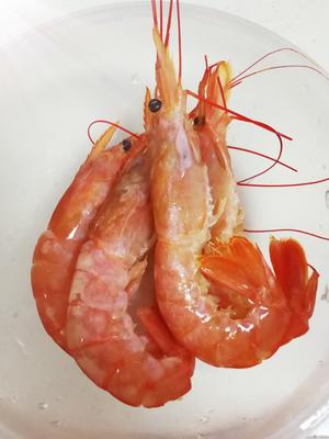 黑胡椒海盐烤红虾的做法 步骤2