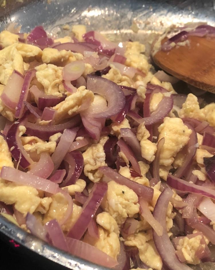 洋葱炒鸡蛋